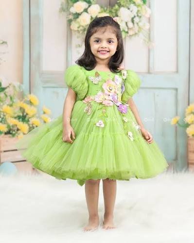 Green preety dress